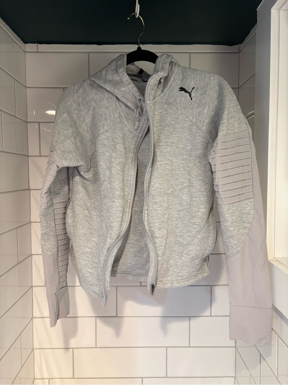Puma grey jacket - Picture 2 of 3